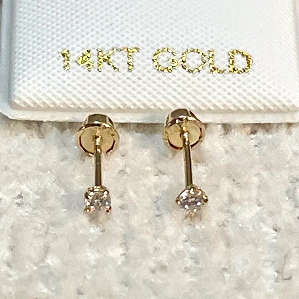 Solid Yellow Gold 14 Karat 2mm Baby Casting Cz Stud  Earring